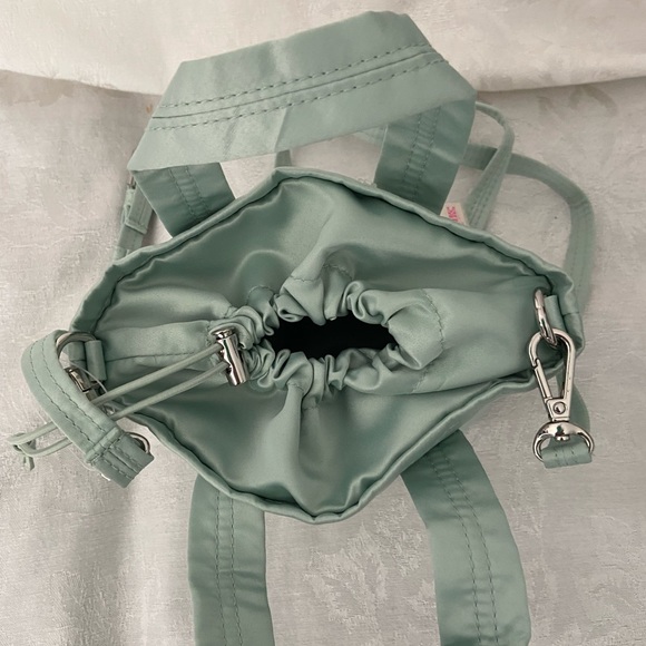 NWT VS Pink Mini Bucket Crossbody - Picture 5 of 8